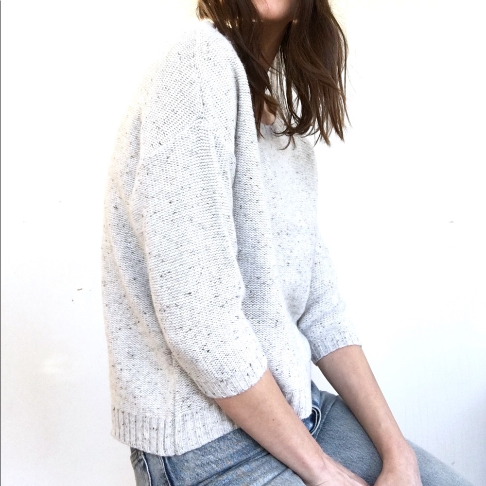 Oatmeal lightweight cropped sweater - Picture 3 of 8